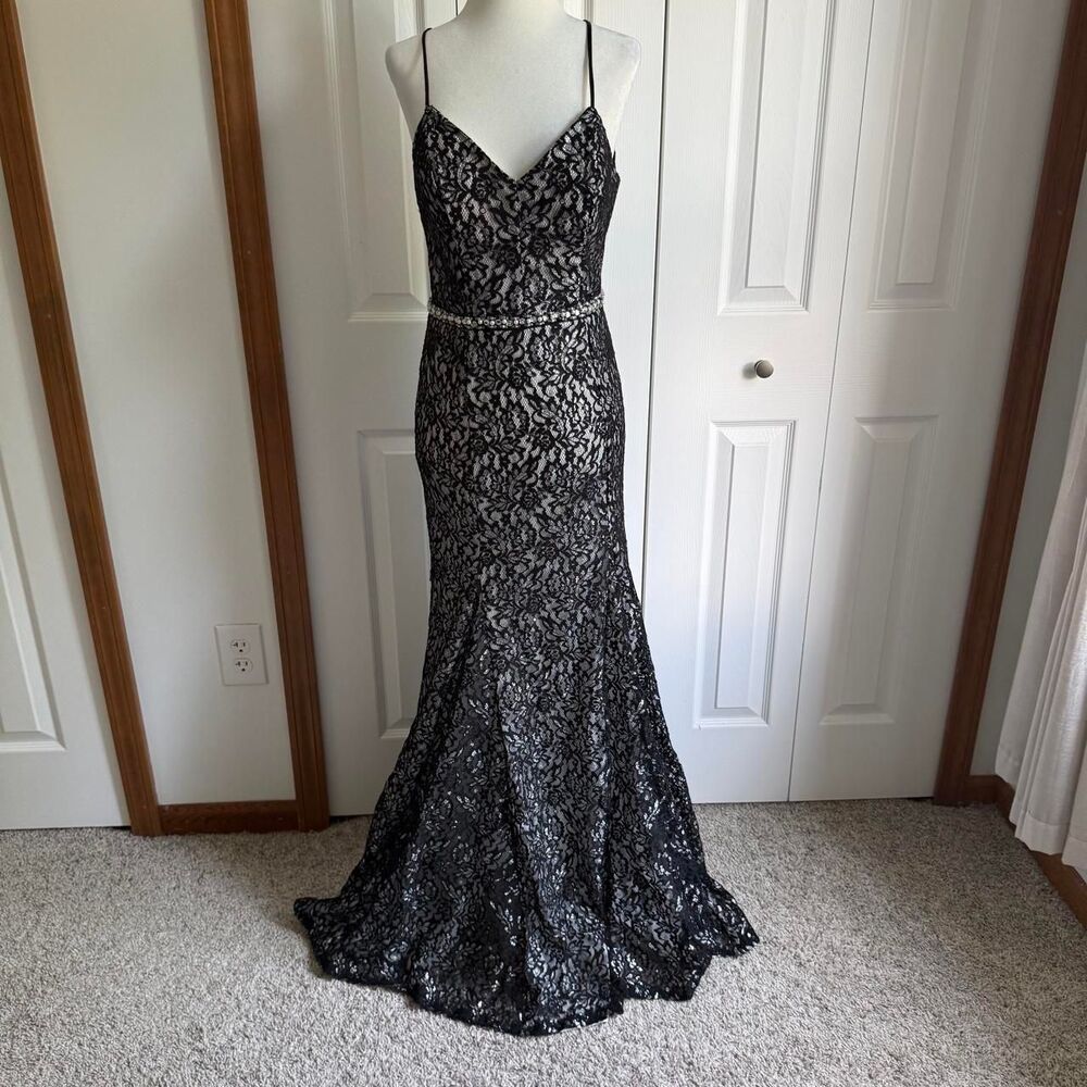 Black lace beaded waist mermaid maxi dress size 7 by Sequin Hearts
